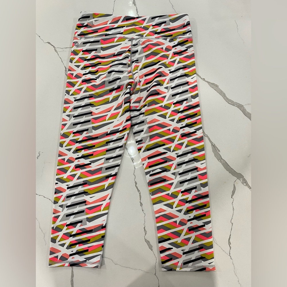 Fabletics Crop Size Small - image 2